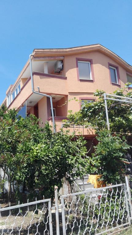 Apartments Vila Fata Улцин Екстериор снимка